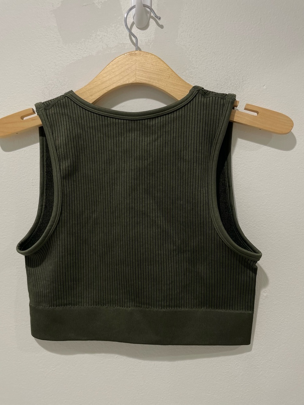 Aerie offline crop tank olive green size L ribbed recharge - Picture 3 of 5